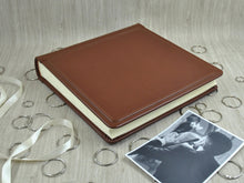 Carica l'immagine nel visualizzatore di Gallery, Elegant Family Album Handmade in Italy by Giovelli Design
