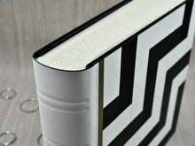 Carica l'immagine nel visualizzatore di Gallery, traditional genuine leather family album by Giovelli Design