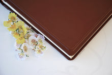 Load image into Gallery viewer, Stylish Custom Small Top Grain Leather Scrapbook Album 11,8&quot; x 11,8&quot; - Square Brown Wedding Photo Storage 30 x 30 cm
