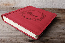 Carica l'immagine nel visualizzatore di Gallery, red faux leather album with white pages by Giovelli Design