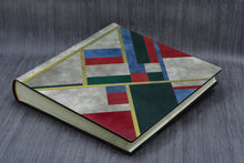 Carica l'immagine nel visualizzatore di Gallery, charming true leather photographic book by Giovelli Design