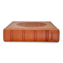 Carica l'immagine nel visualizzatore di Gallery, elegant italian handmade photo album by Giovelli Design