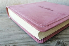 Load image into Gallery viewer, stylish finishes and seams on a pink photographic album by Giovelli Design