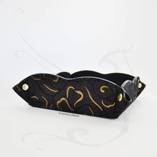 Carica l'immagine nel visualizzatore di Gallery, storage tray gift idea for mom by Giovelli Design