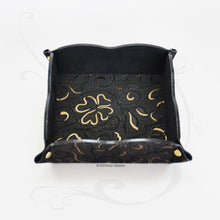 Carica l'immagine nel visualizzatore di Gallery, handmade in Italy key tray by Giovelli Design