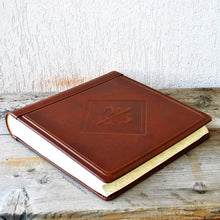 Carica l'immagine nel visualizzatore di Gallery, medium brown leather scrapbook album by Giovelli Design