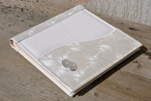 Carica l'immagine nel visualizzatore di Gallery, traditional italian handmade faux leather album by Giovelli Design