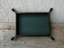 Carica l'immagine nel visualizzatore di Gallery, stylish green italian handmade leather catchall