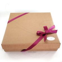 Carica l'immagine nel visualizzatore di Gallery, elegant package used by giovelli design to keep his albums