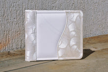 Load image into Gallery viewer, charming white made in italy photo book by Giovelli Design