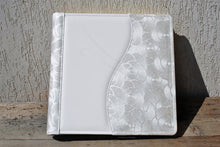 Load image into Gallery viewer, pretty white italian wedding photo album by Giovelli Design
