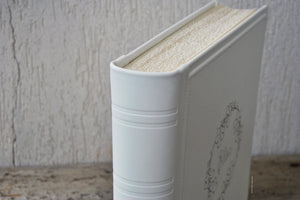 spine of a traditional italian leather album by Giovelli Design