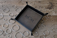 Load image into Gallery viewer, picture from above of a classy leather catchall handmade in italy by Giovelli Design
