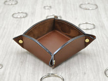 Carica l'immagine nel visualizzatore di Gallery, little middle brown leather catchall by Giovelli Design