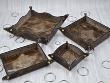 Carica l'immagine nel visualizzatore di Gallery, various key trays for rustic interior design by Giovelli Design