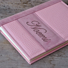 Carica l&#39;immagine nel visualizzatore di Gallery, pink non leather scrapbook album with croc pattern by Giovelli Design
