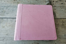 Carica l&#39;immagine nel visualizzatore di Gallery, picture from above of a fancy pink photo album by Giovelli Design
