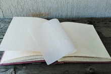 Carica l&#39;immagine nel visualizzatore di Gallery, opened pink photo album with white pages by Giovelli Design
