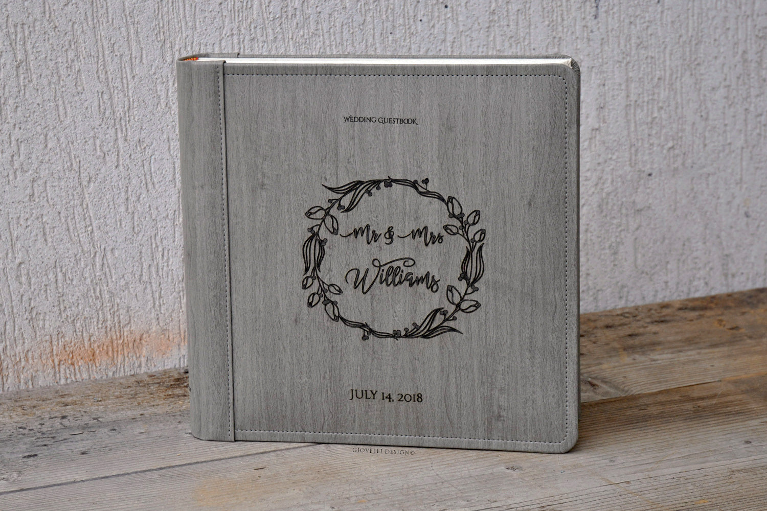 Guestbook da Matrimonio Personalizzabile con una Bellissima Ghirlanda -  Album per Foto in Similpelle Effetto Legno Grigio – Giovelli Design
