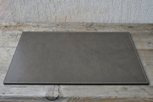 Carica l&#39;immagine nel visualizzatore di Gallery, grey leather desk pad for laptop or keyboard handmade in italy by Giovelli Design
